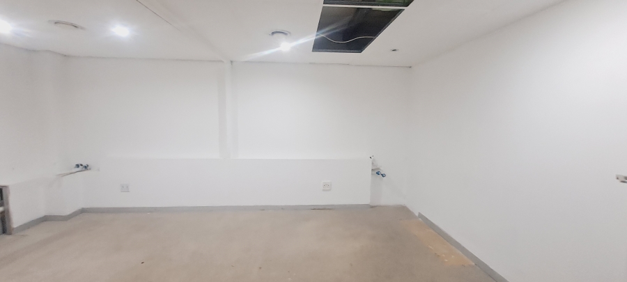 To Let commercial Property for Rent in Sonstraal Western Cape
